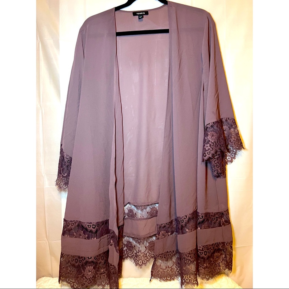 Gorgeous lavender colored chiffon and lace kimono.